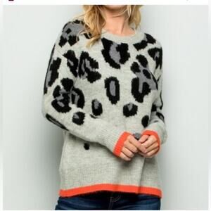SEEN AND BE SEEN Leopard Print Crewneck Sweater with Color Pop Size L